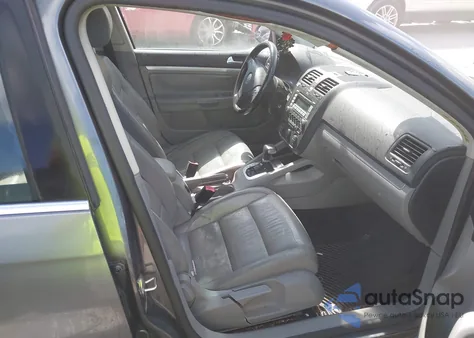 2007 Volkswagen Jetta 2.5 z USA, uszkodzony, nr VIN 3VWDF71K37M093321